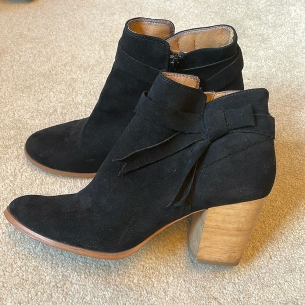🐺 Free People Vegan black bow detail booties